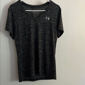 Under Armour Women's Black Heather V-Neck Tee - Almost New